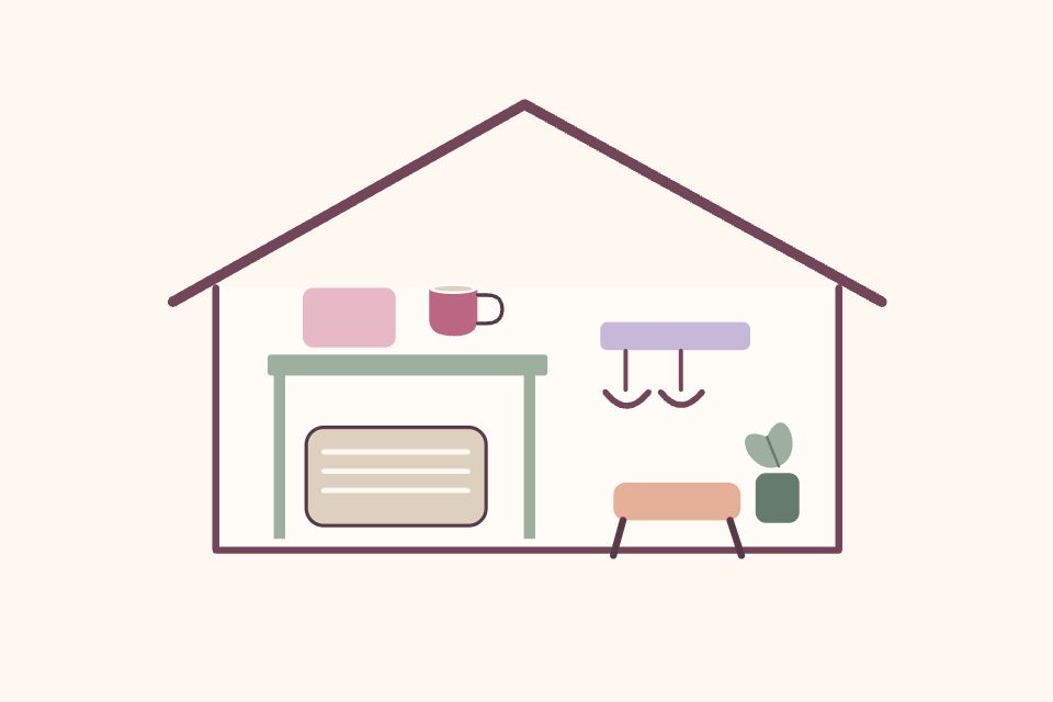 Una casa abierta con estante, cesta, tazas, ganchos accesibles, un banco y una planta.